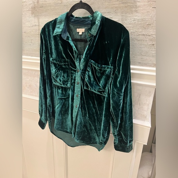 Anthropologie pilcro the Hadley relaxed dark green velvet button shirt SP petite - Picture 8 of 16